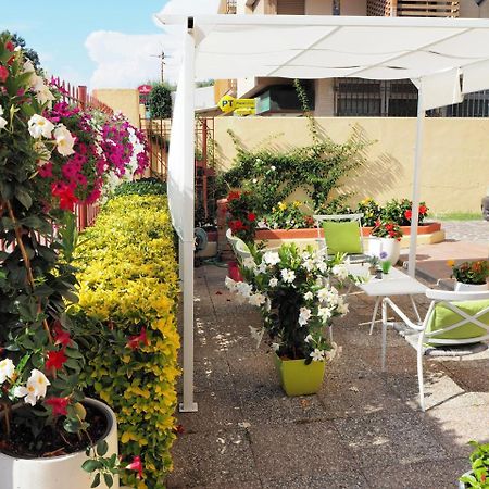 Residence Hotel Vittoria Tirrenia Εξωτερικό φωτογραφία