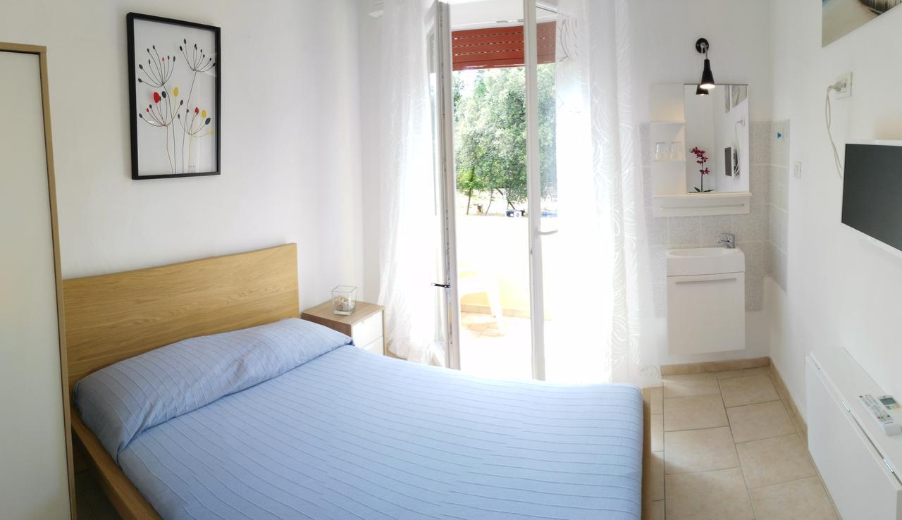 Residence Hotel Vittoria Tirrenia Εξωτερικό φωτογραφία