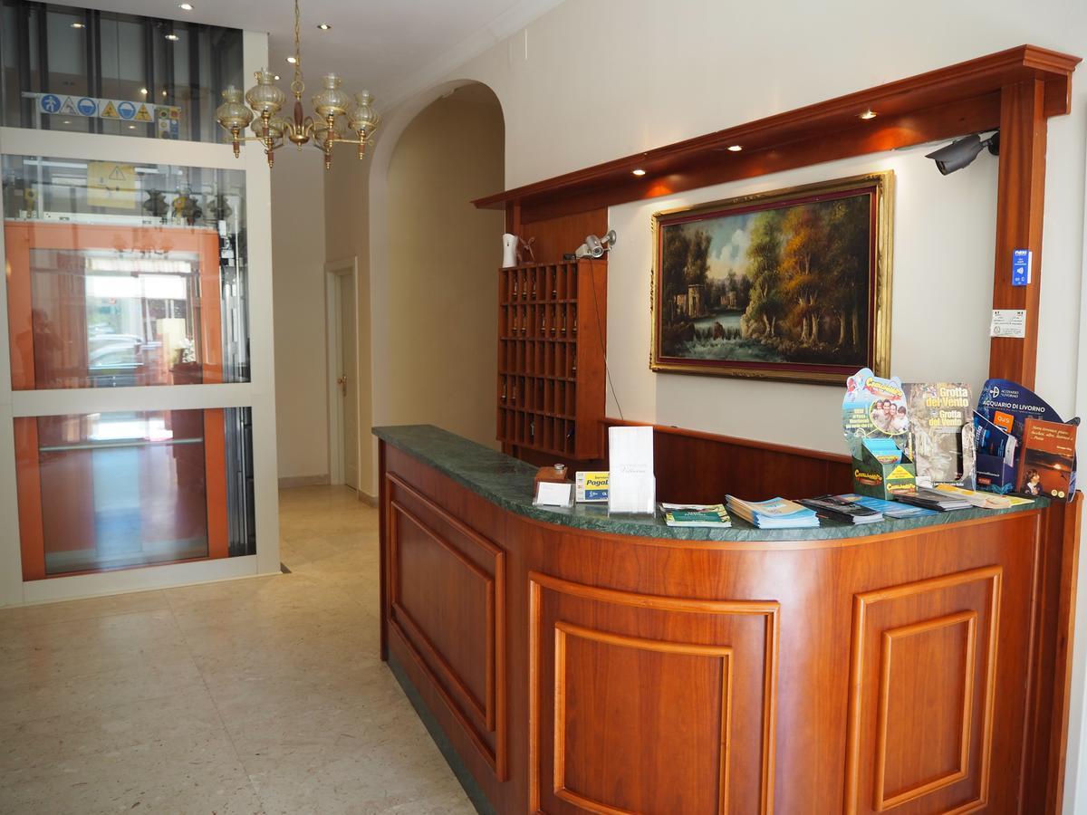 Residence Hotel Vittoria Tirrenia Εξωτερικό φωτογραφία